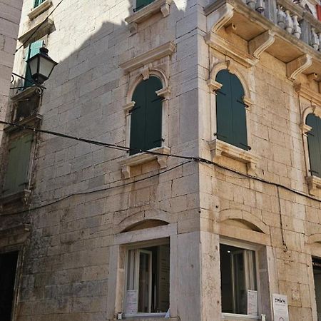 B&B Palace Basilico 1580. 罗维尼 外观 照片