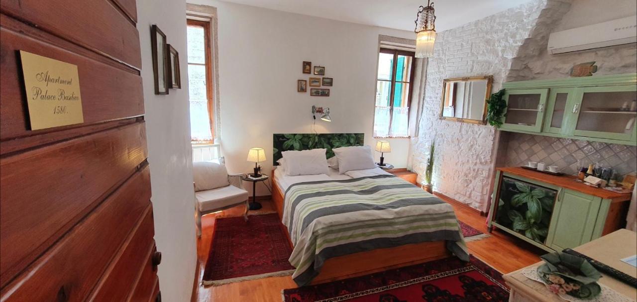 B&B Palace Basilico 1580. 罗维尼 外观 照片