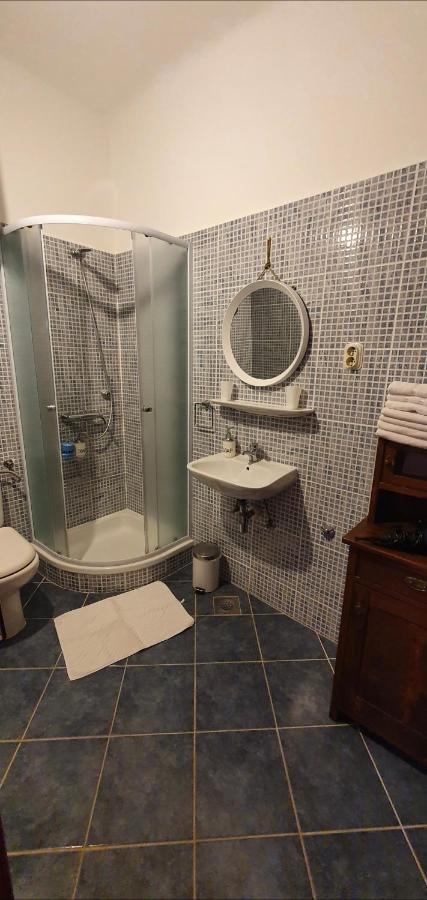B&B Palace Basilico 1580. 罗维尼 外观 照片